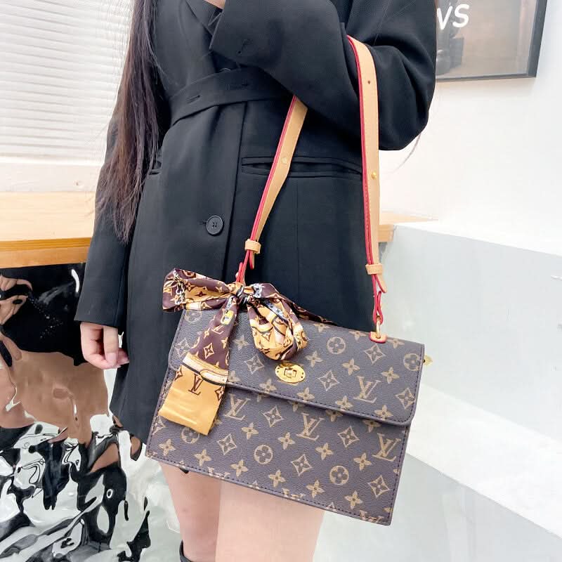 👜 High Quality Premium Imported Designer Monogram Shoulder Bag 🤎